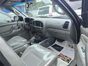 Toyota Sequoia 2004 Black
