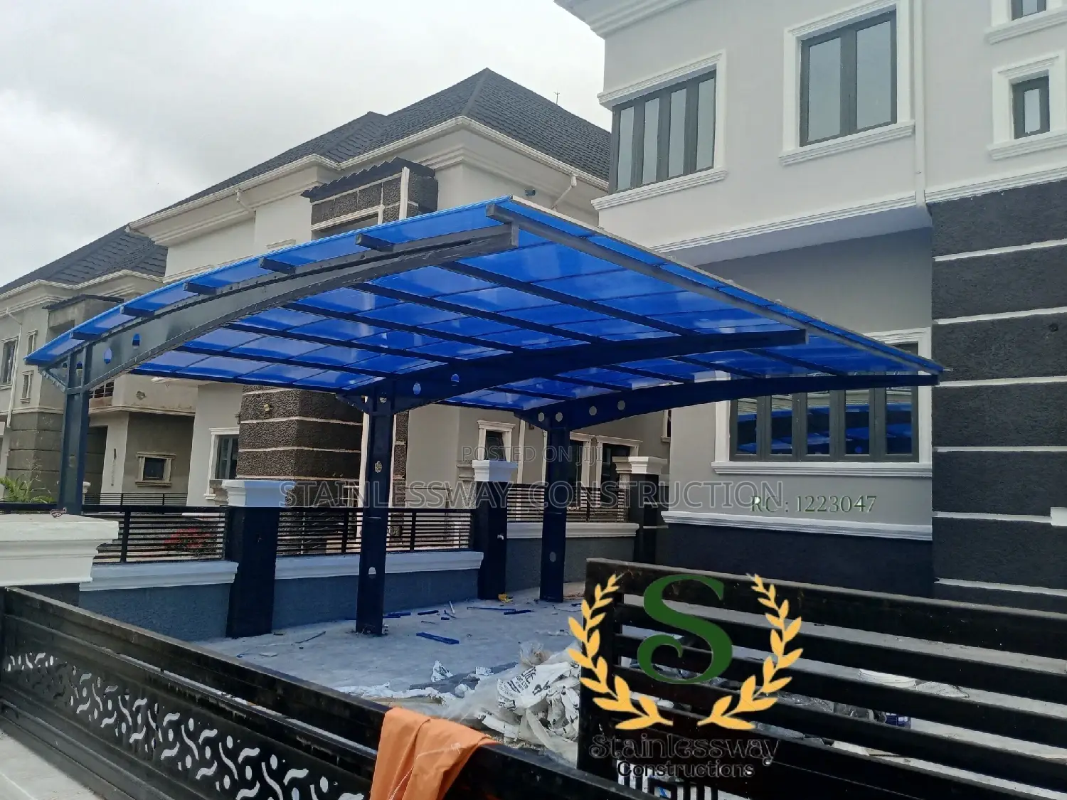 Blue Color Danpalon Carport Design
