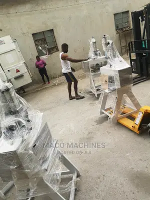 Nylon Puncher Cylinder Type