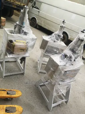 Blade Plate Nylon Punching Machine With Air Compressor
