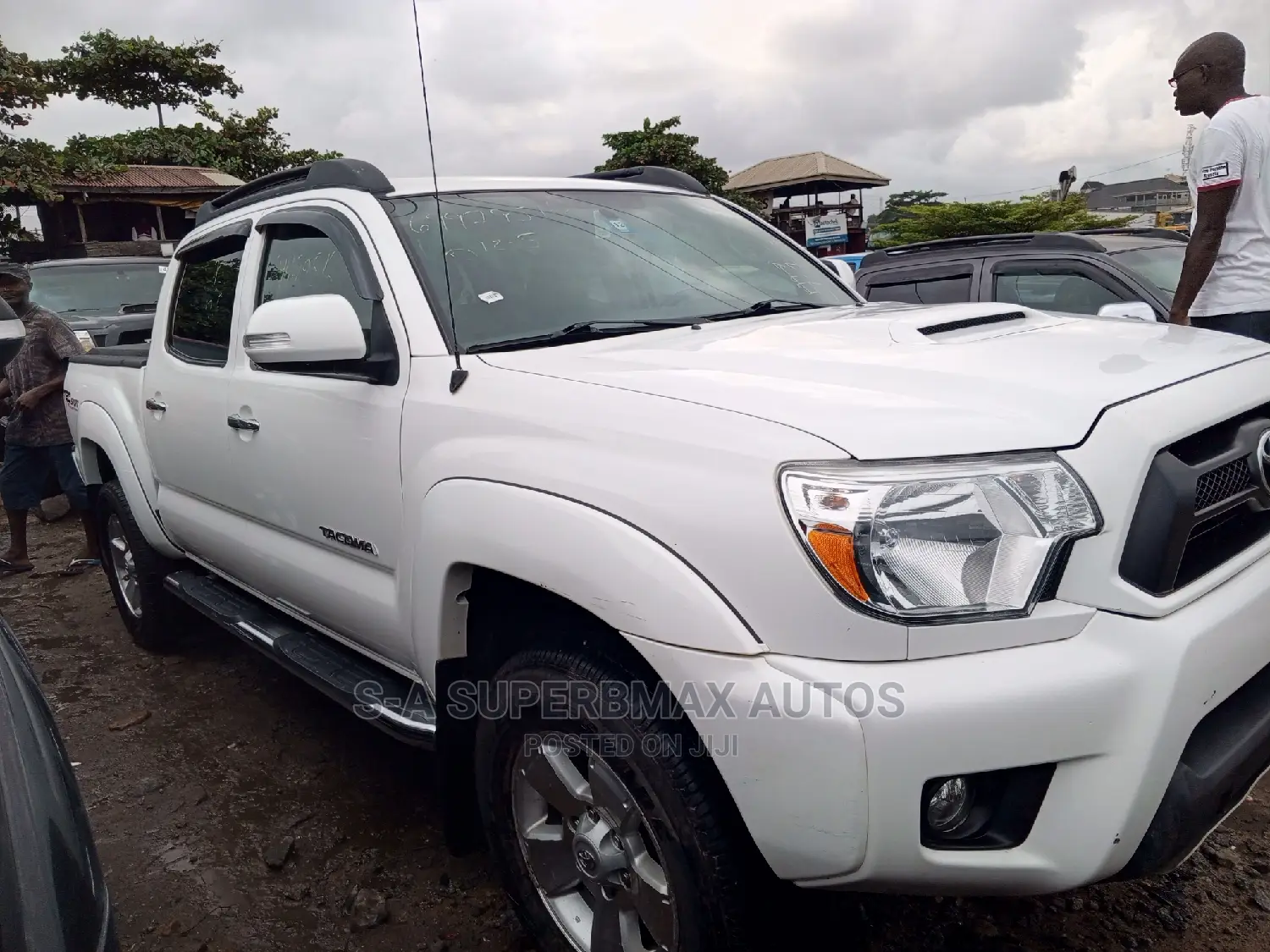 Toyota Tacoma 2015 White