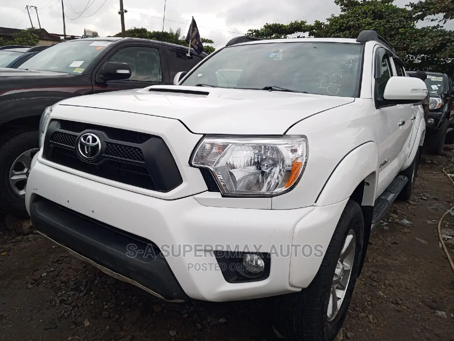 Toyota Tacoma 2015 White