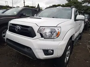 Toyota Tacoma 2015 White