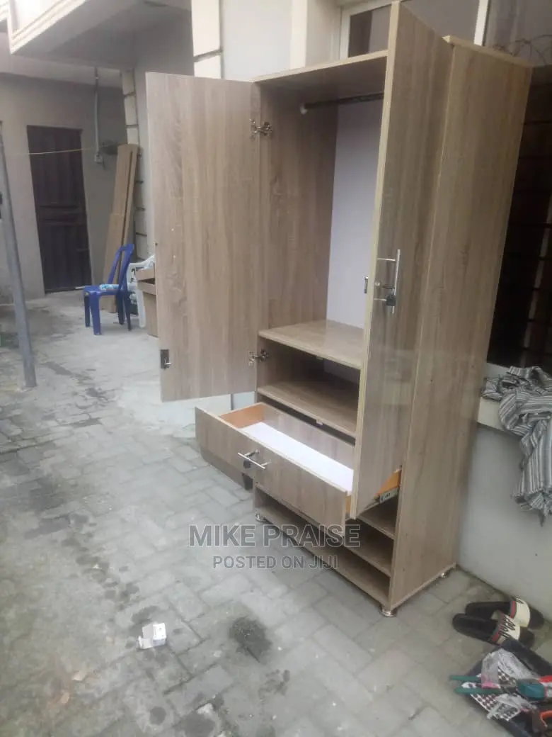 A Quality 32inches by 6ft Tall Wardrobe
