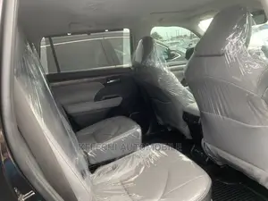 Toyota Highlander Limited 2021 Black