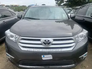Toyota Highlander Limited 2012 Gray