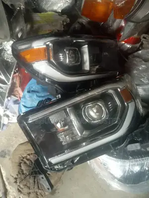 Set of Headlamp Tundra 2010 Yahoo Type