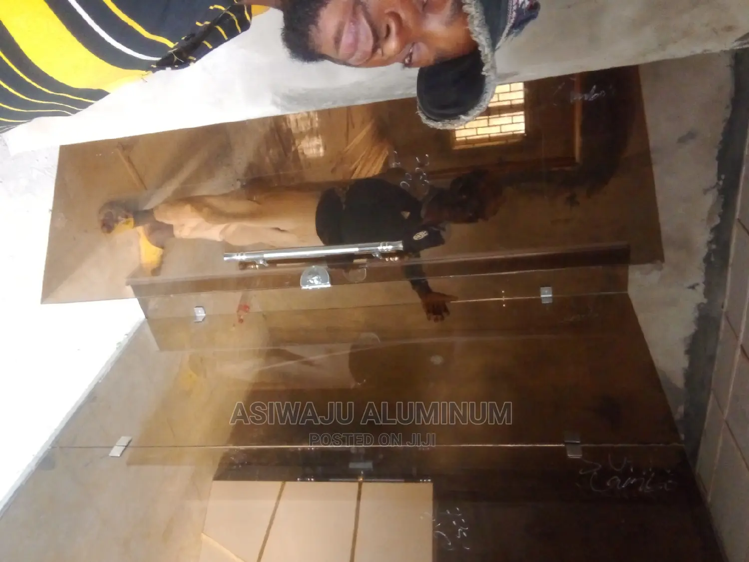 Frameless Glass Partition and Installation 