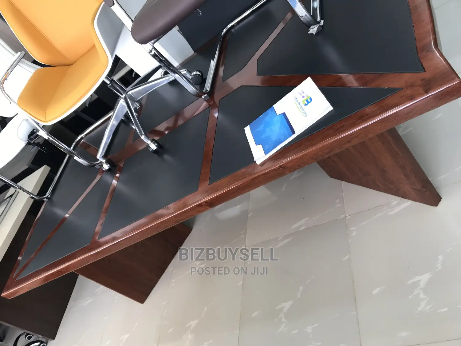 Office Conference Table ( 8 Seaters )