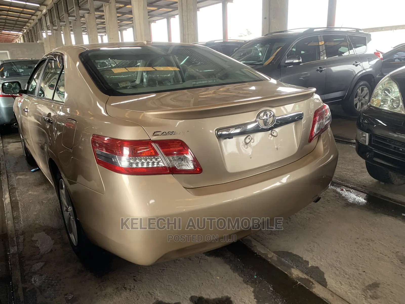 Toyota Camry 2011 Gold