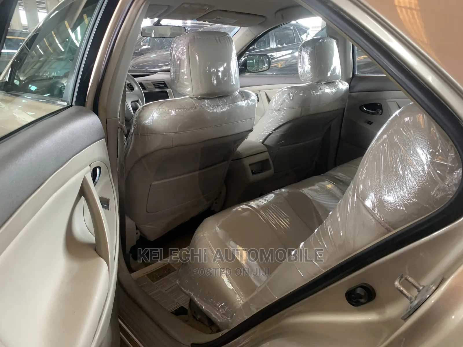 Toyota Camry 2011 Gold