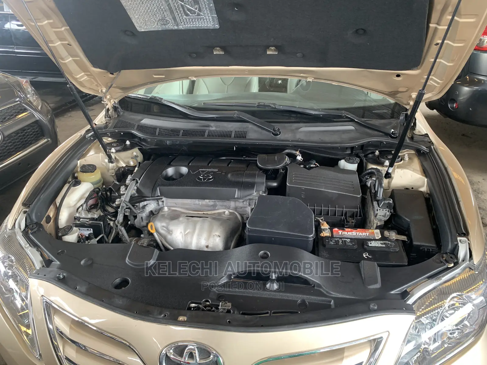 Toyota Camry 2011 Gold