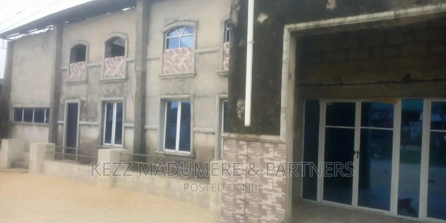 For SALE : A Sizeable Warehouse