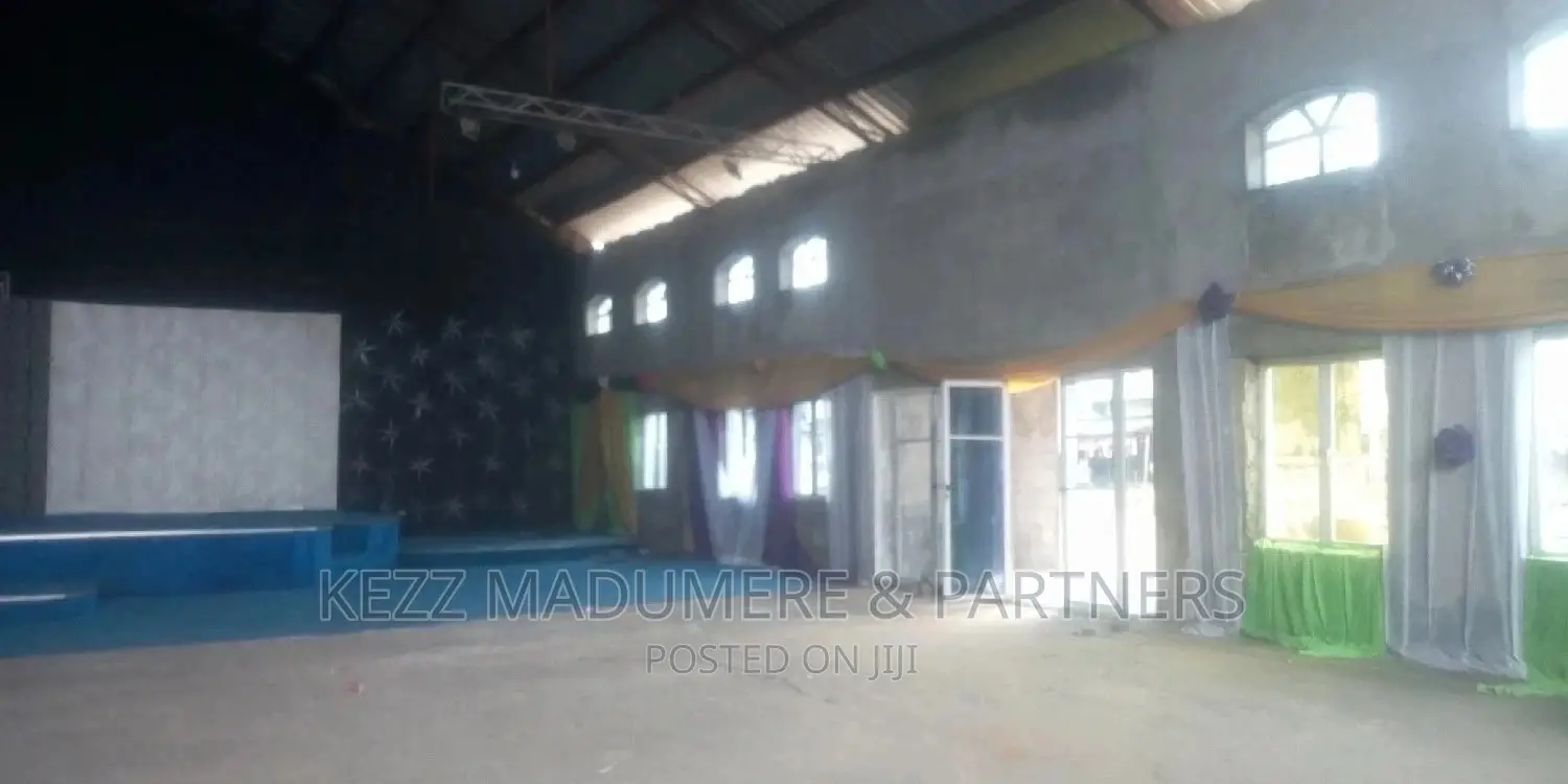 For SALE : A Sizeable Warehouse