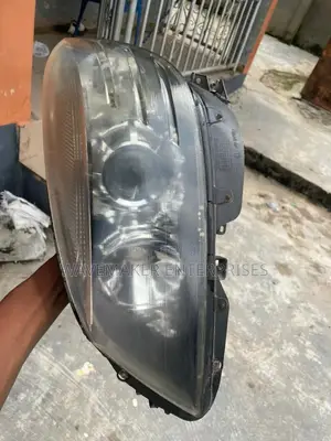 C300 2010 Headlight