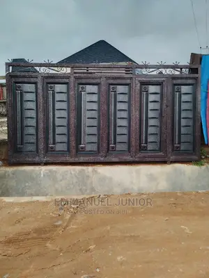 4500x2400 Iron Gates