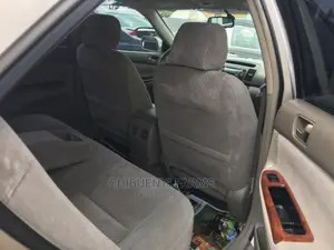 Toyota Camry 2004 Gold