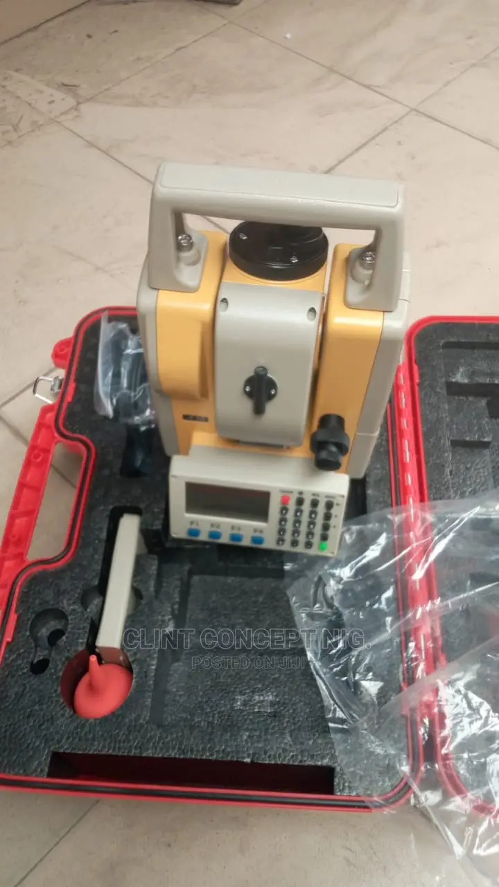 DTM 692 R Electronic Total Station Survey Equipment