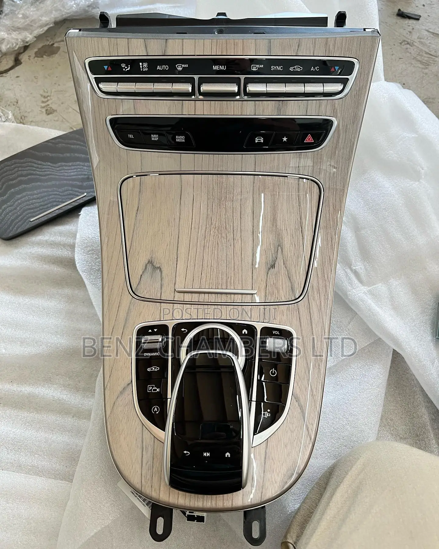 Mercedes Dashboard and Steering