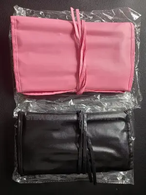 Makeup Brush Set in Pink and Black With 24 Pieces