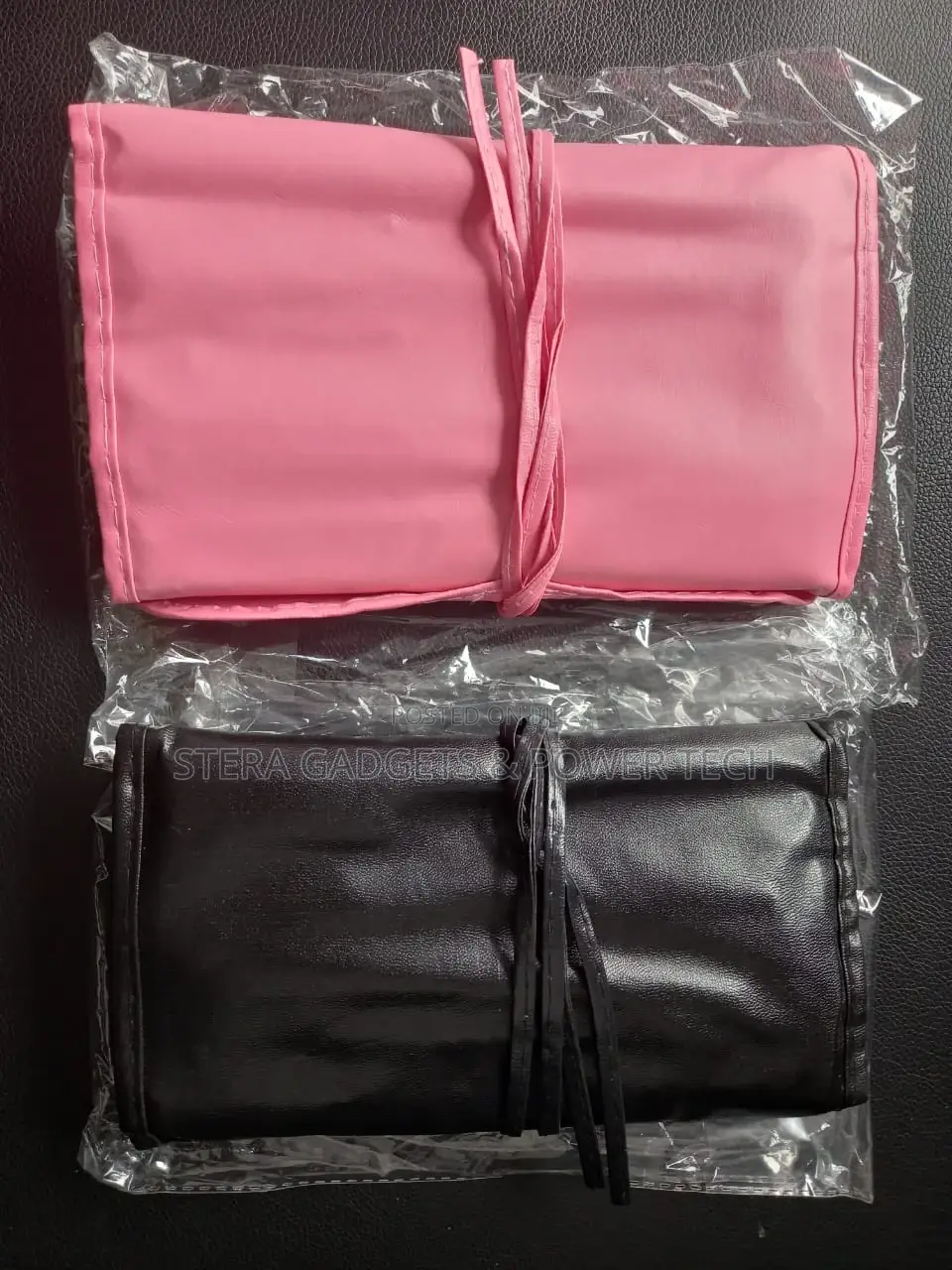 Makeup Brush Set in Pink and Black With 24 Pieces