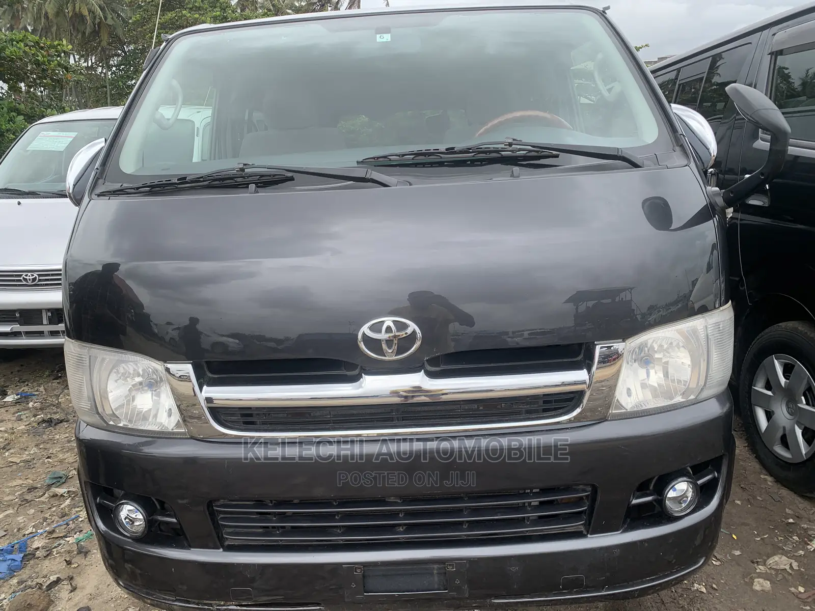 Toyota HiAce 2010 Grey