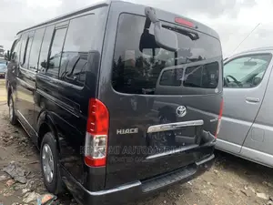 Toyota HiAce 2010 Grey