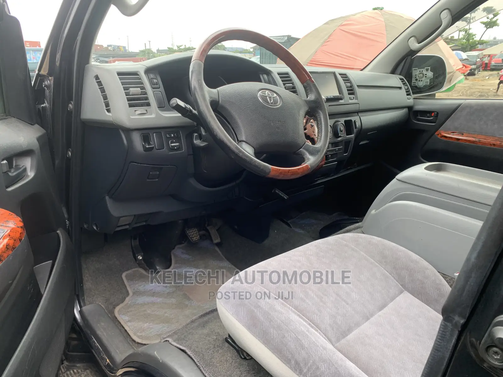 Toyota HiAce 2010 Grey