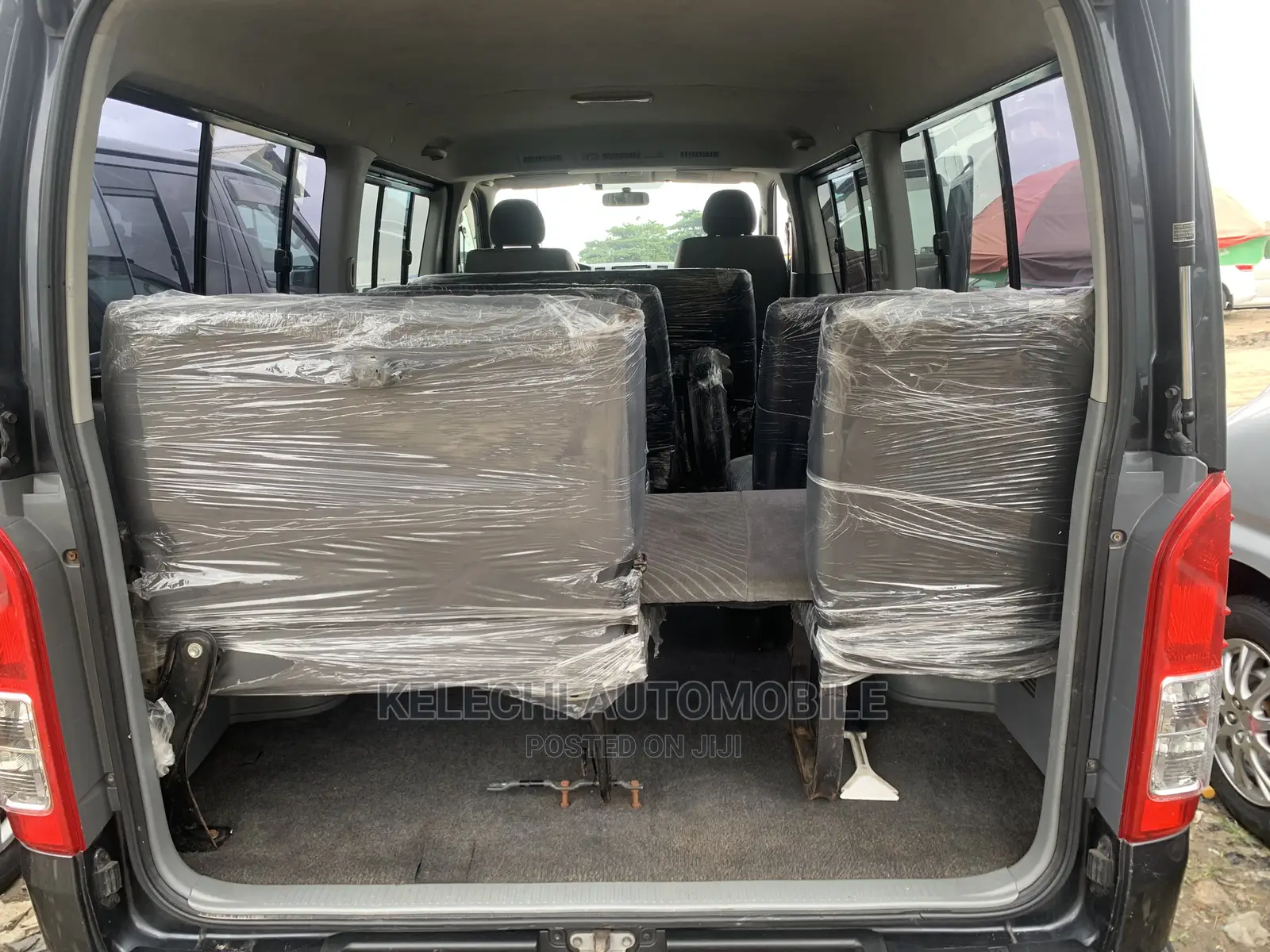 Toyota HiAce 2010 Grey