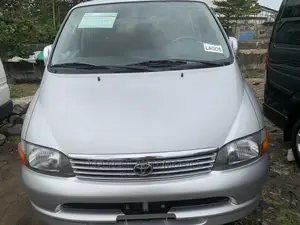 Toyota HiAce 2001 Silver