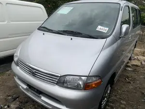 Toyota HiAce 2001 Silver