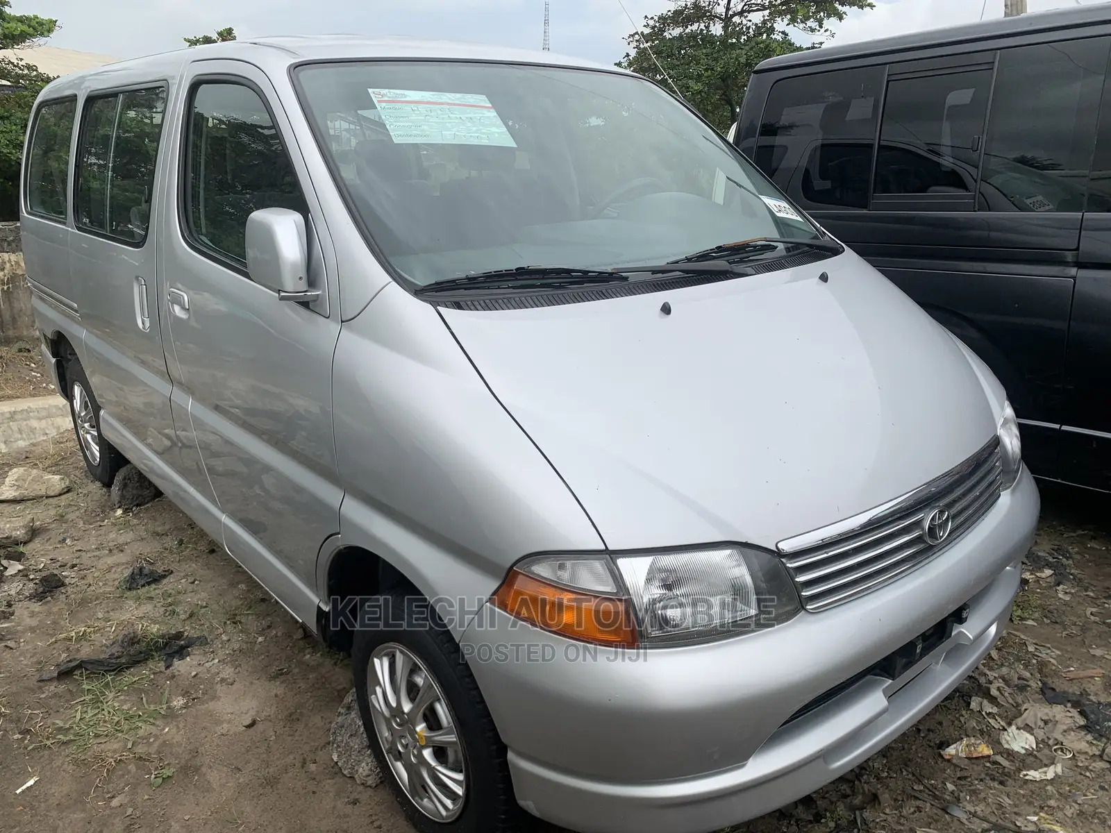 Toyota HiAce 2001 Silver