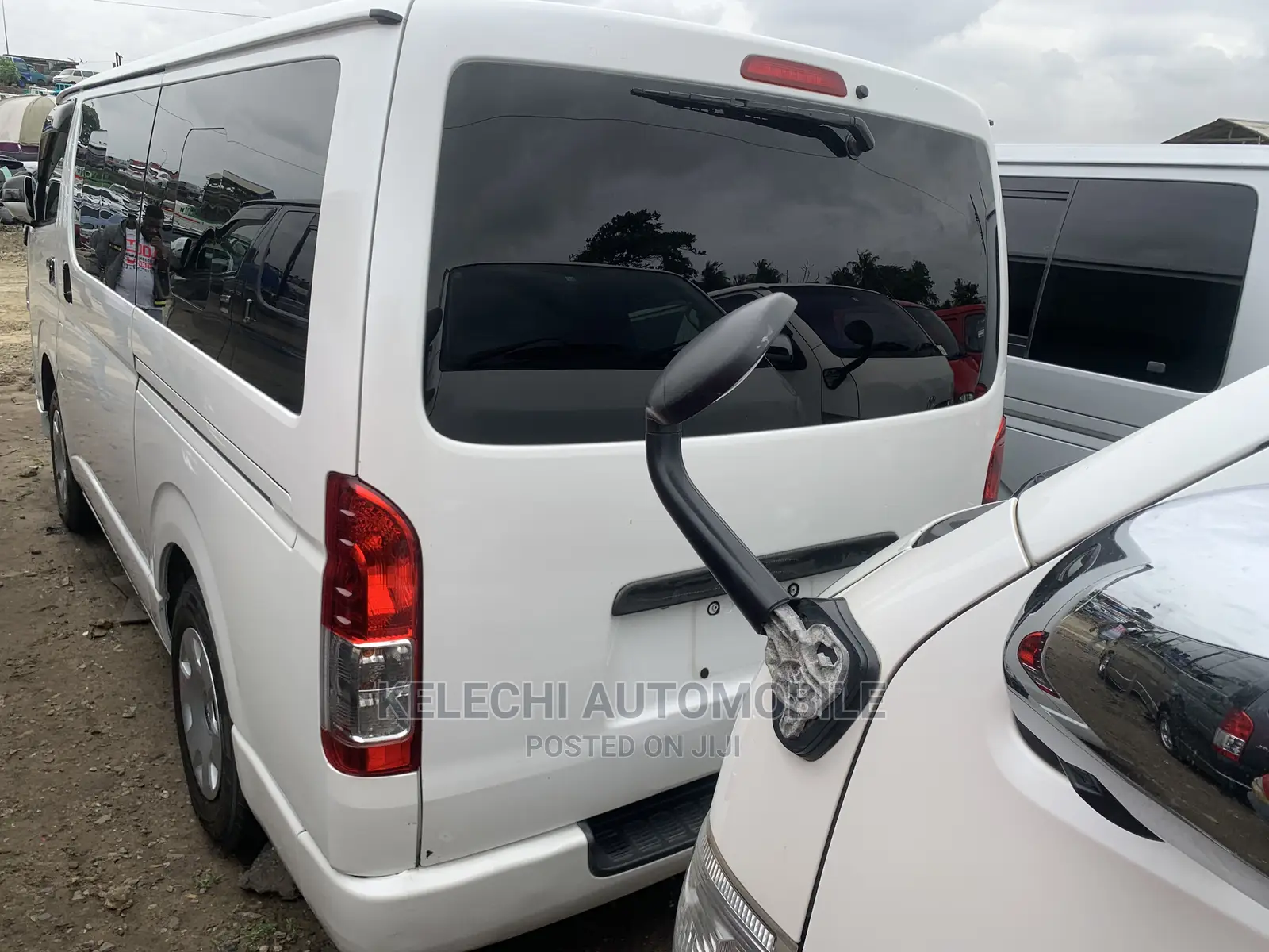 Toyota HiAce 2014 White