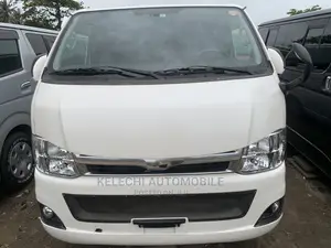 Toyota HiAce 2014 White