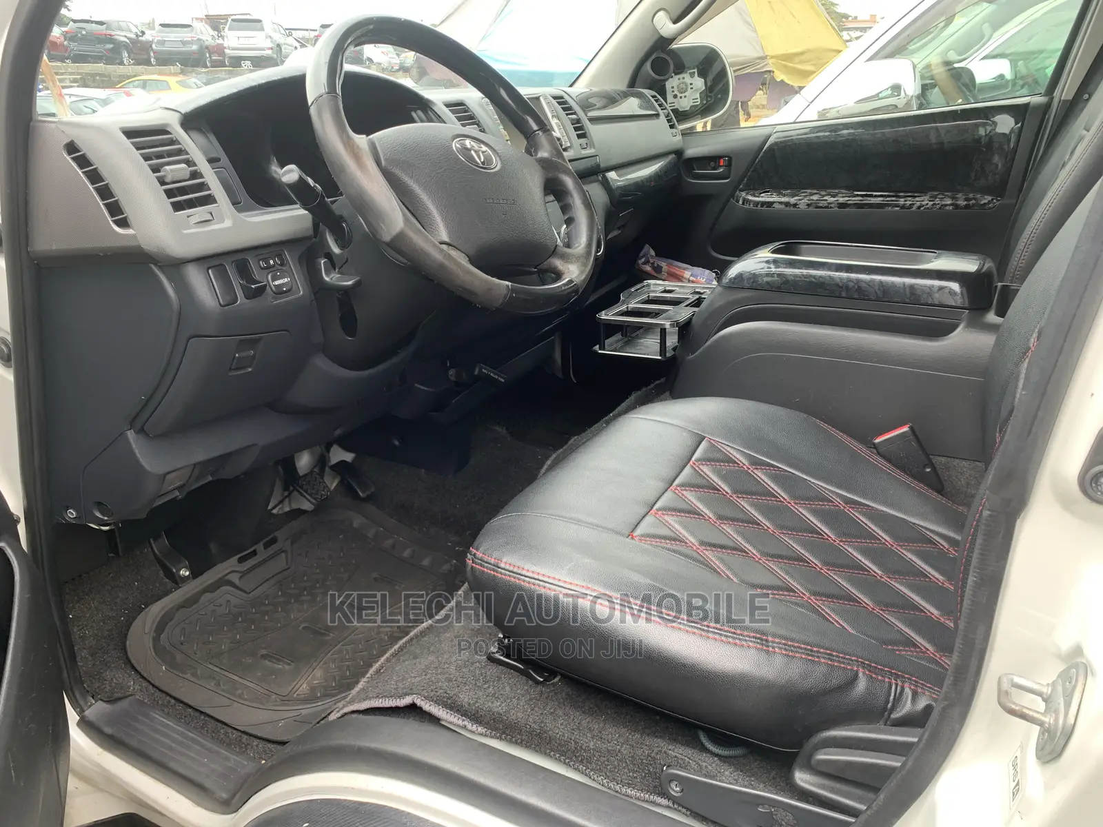 Toyota HiAce 2014 White