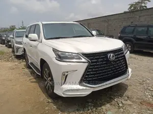 Lexus LX 570 (5 seats) AWD 2015 White