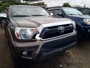 Toyota Tacoma 2013 Brown