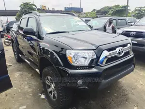 Toyota Tacoma 2015 Black