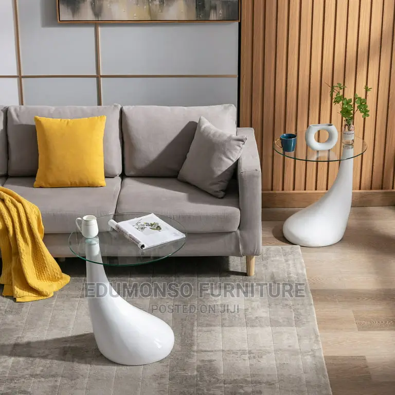 Glass End Table With High Gloss Base