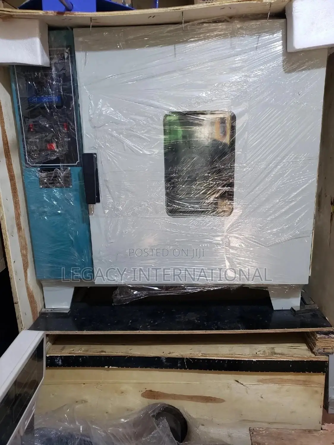 Laboratory Drying Oven 136L