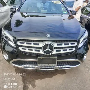 Mercedes-Benz CLA-Class 2017 Black