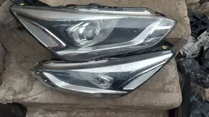 Headlamp Ford C-Max 2020