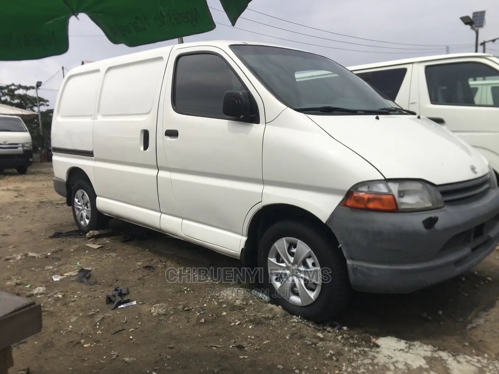 Toyota HiAce 2002 White