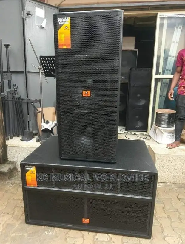 Full Range Speaker and Double Subwoofer