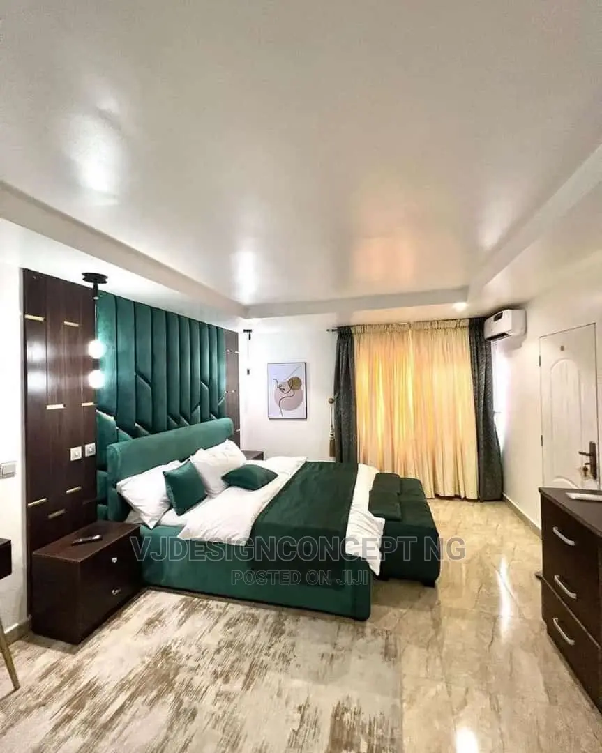 Bed-Frame 6x6 Solid