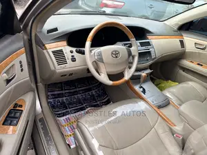 Toyota Avalon Limited 2007 Gold