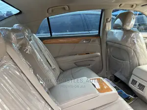Toyota Avalon Limited 2007 Gold
