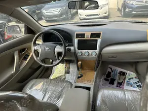 Toyota Camry 2009 Gold