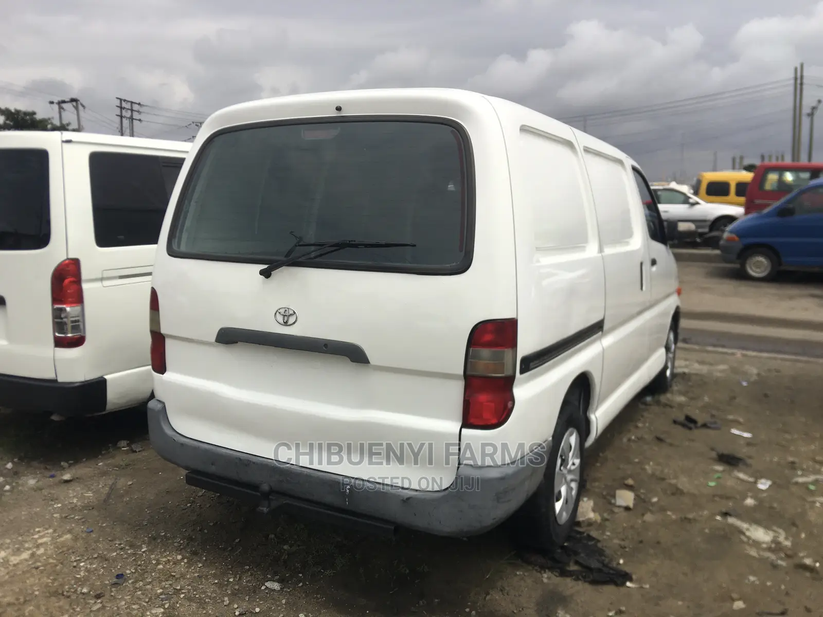 Toyota HiAce 2002 White