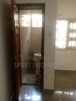3bdrm Apartment in Magodo Phase 2 for rent